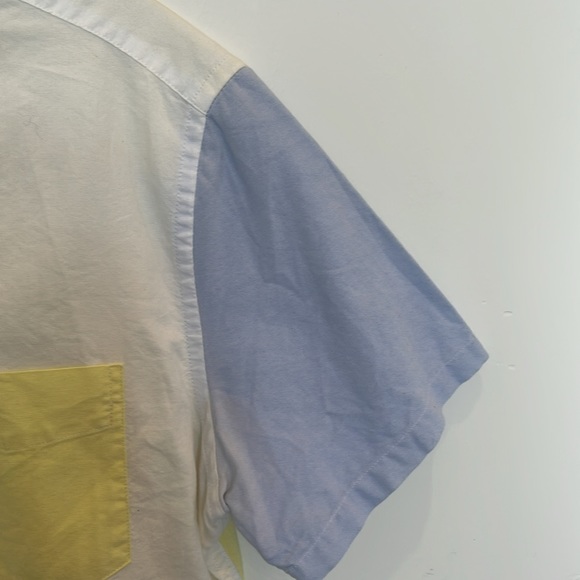 The GAP Men’s Size Small White Yellow Blue Short Sleeve Color Block Shirt - Picture 4 of 5